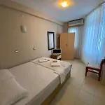 Nese Otel Casa de hóspedes 3*