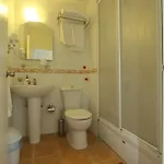 Casa de hóspedes Nese Otel Çeşme