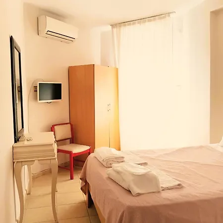 Nese Affittacamere Çeşme