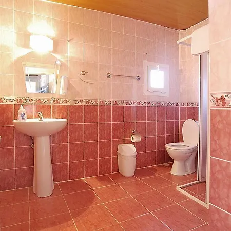 Nese Gasthuis Çeşme