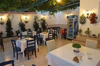 尼斯旅馆 2* Çeşme